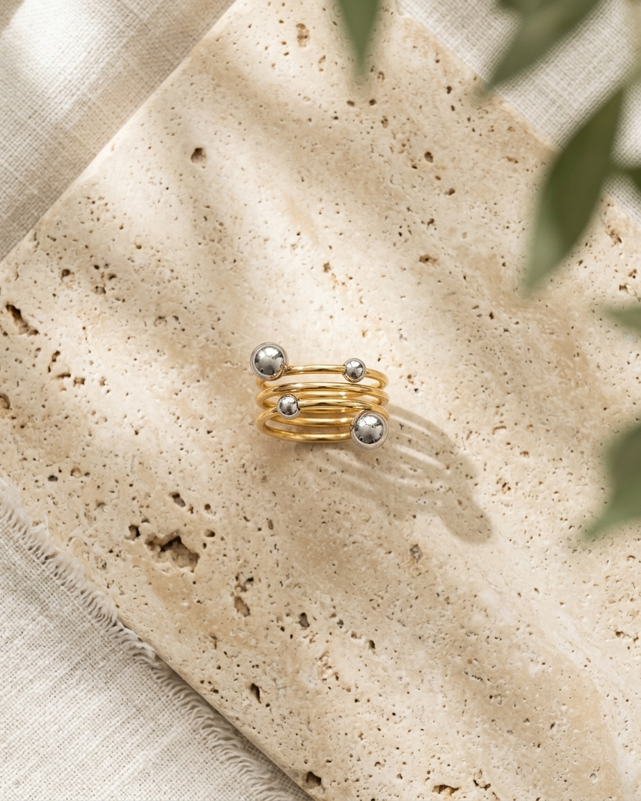 Anillo Espiral Bicolor con Esferas