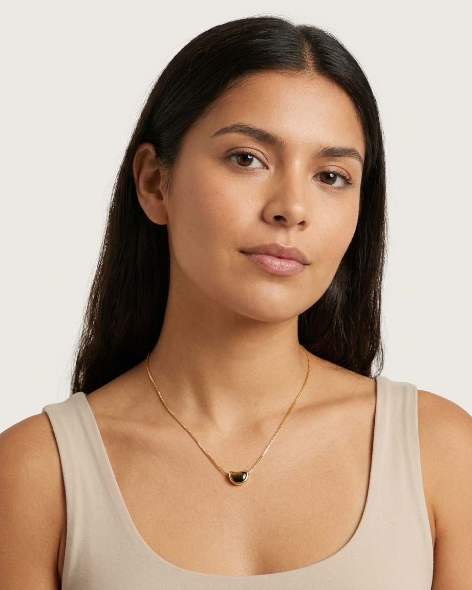 Collar Media Luna con Ónix