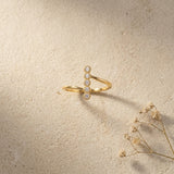 Anillo Barra de Circonias